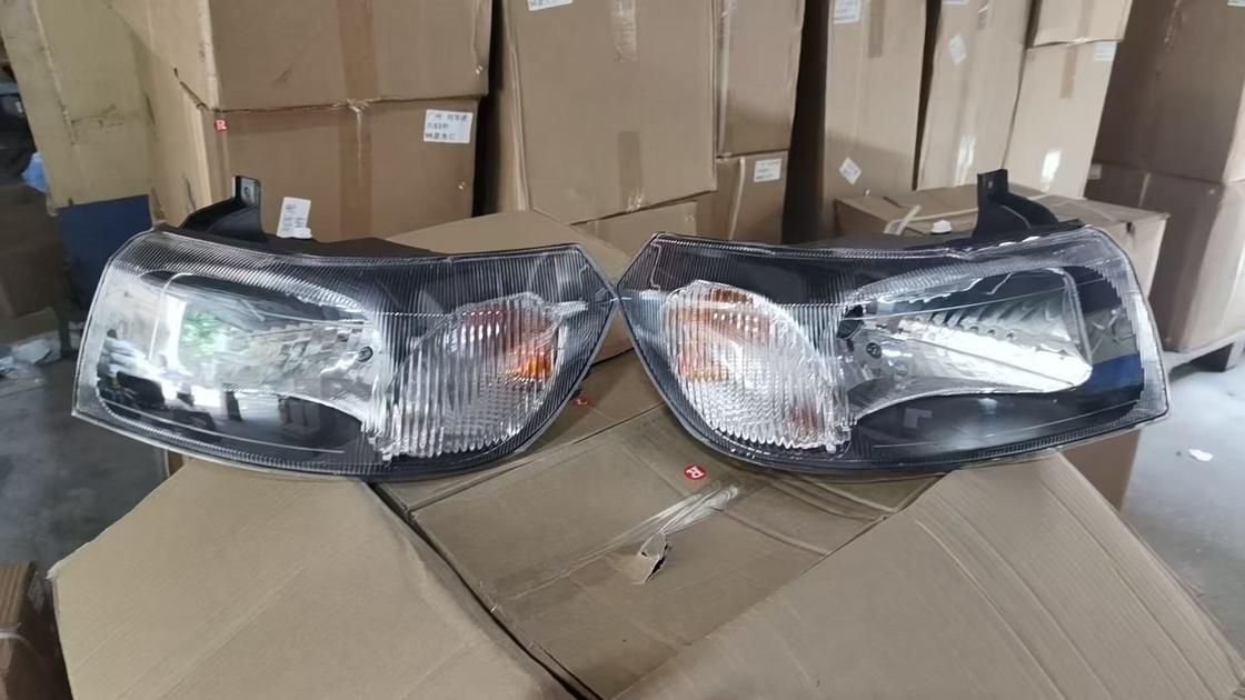 Les phares de la Ford Transit 7C19-13W029-AB 7C19-13W030-AB 20,5 x 16,5 x 15,5 cm