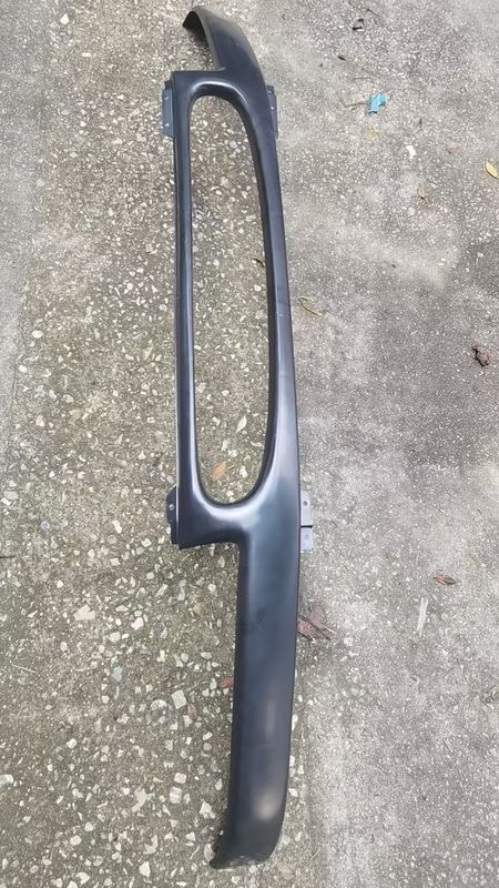 Traverse centrale avant de châssis Ford Transit 95VB-8150-AFXW 20.5x16.5x15.5cm